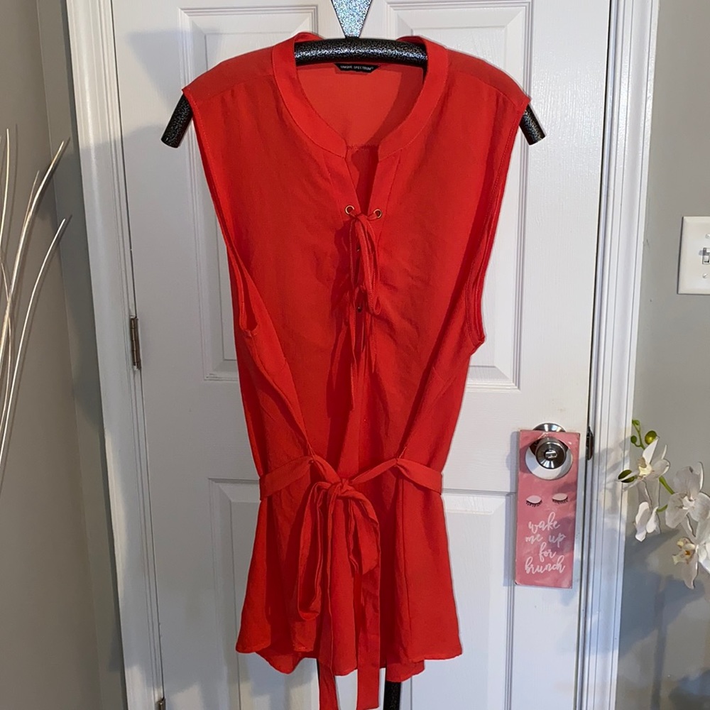 Unique Spectrum Tie front Orange Top